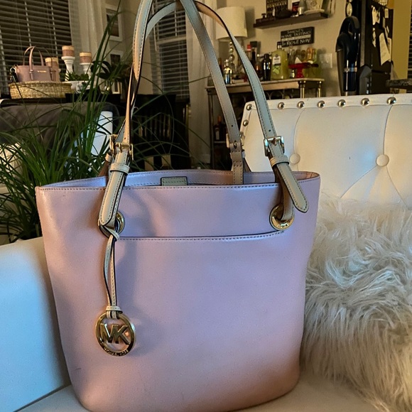 Michael Kors smooth leather pink / tan bucket bag - Picture 1 of 4